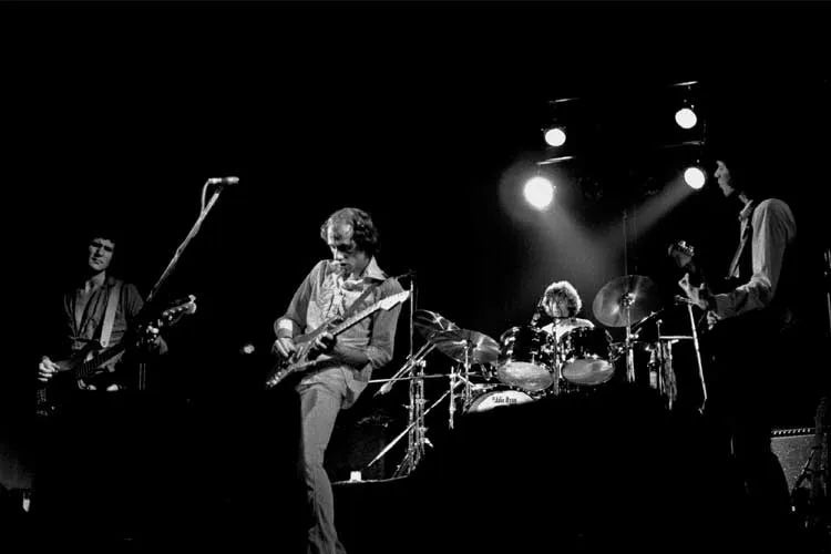 Dire Straits