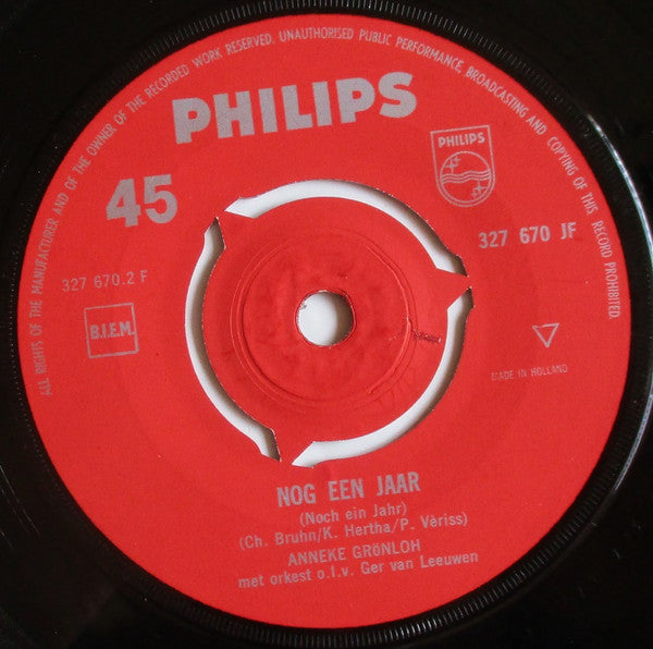 Anneke Grönloh : Daar Bij De Rivier (Près De Ma Rivière) / Nog Een Jaar (7", Single)