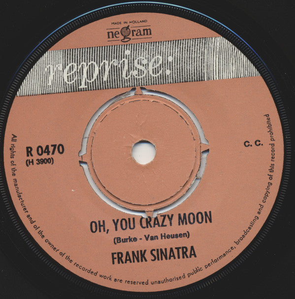 Frank Sinatra : Strangers In The Night (7", Single, Gre)