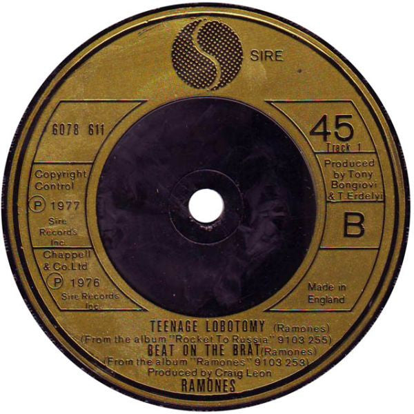 Ramones : Rockaway Beach / Teenage Lobotomy / Beat On The Brat (7", Single)