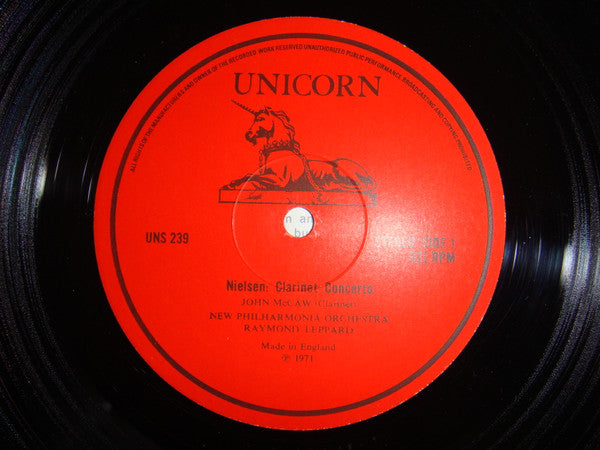 Carl Nielsen / Wolfgang Amadeus Mozart, John McCaw, New Philharmonia Orchestra Conducted By Raymond Leppard : Clarinet Concerto / Clarinet Concerto In A Major (LP, Red)