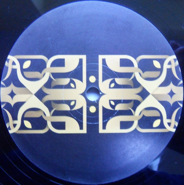 The Young Lovers : Shake Off The Ghosts E.P. (12", EP)