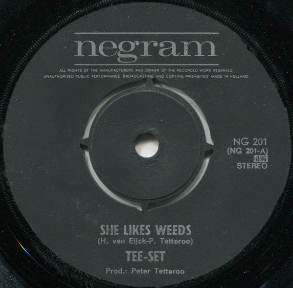 Tee-Set : She Likes Weeds (7", Single, Bla)