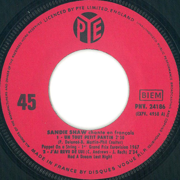 Sandie Shaw : Sandie Shaw Chante En Français Un Tout Petit Pantin = Puppet On A String (7", EP)