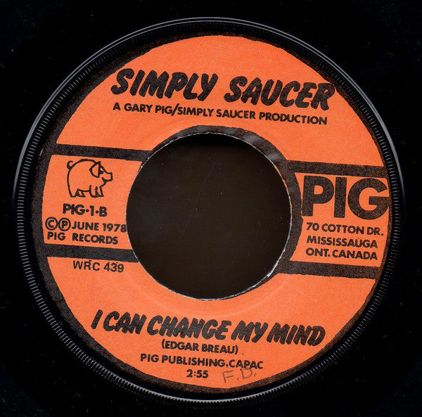 Simply Saucer : She's A Dog (7", Single)