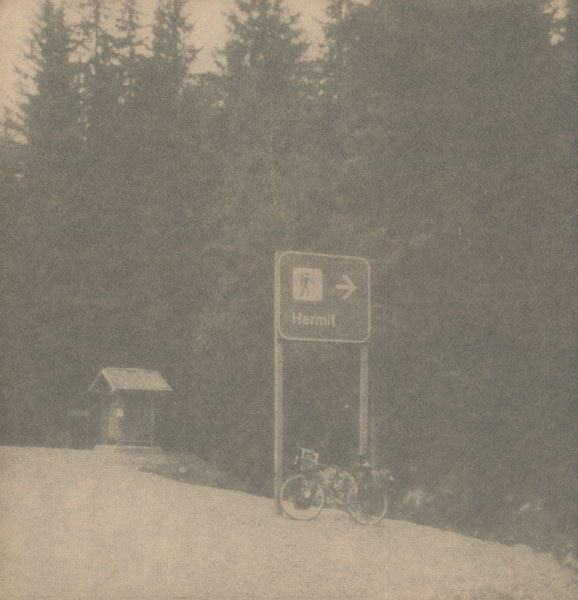 Hermit (2) / Roy Gbiv : Split (7", Num)