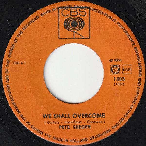 Pete Seeger : We Shall Overcome (7", Single, Blu)