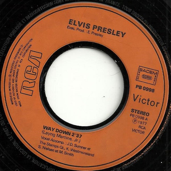 Elvis Presley : Way Down (7", Single)