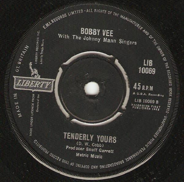 Bobby Vee : The Night Has A Thousand Eyes (7", Single)