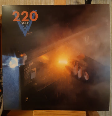 220 Volt : 220 Volt (LP, Ltd, Num, RE, Ora)