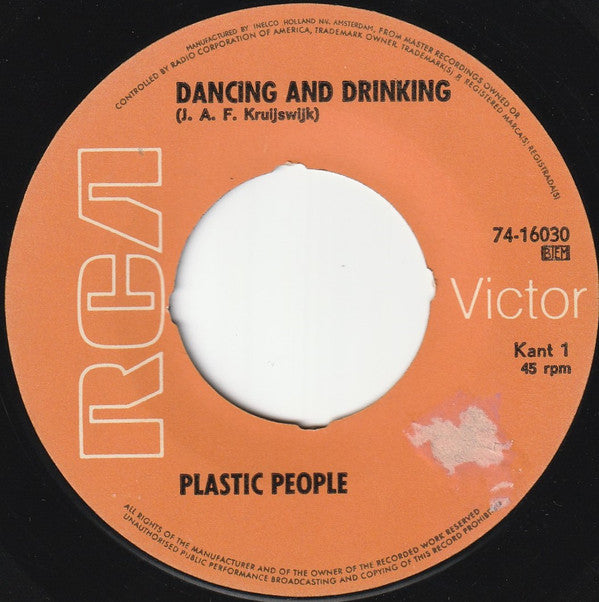 Plastic People (3) : Dancing And Drinking (7", Single)