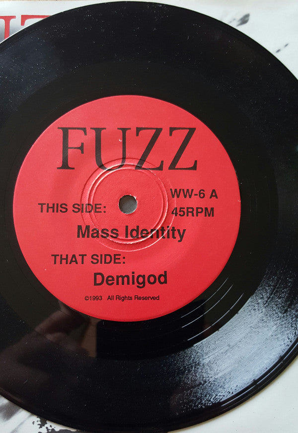 Fuzz (8) : Mass Identity / Demigod (7", Single)