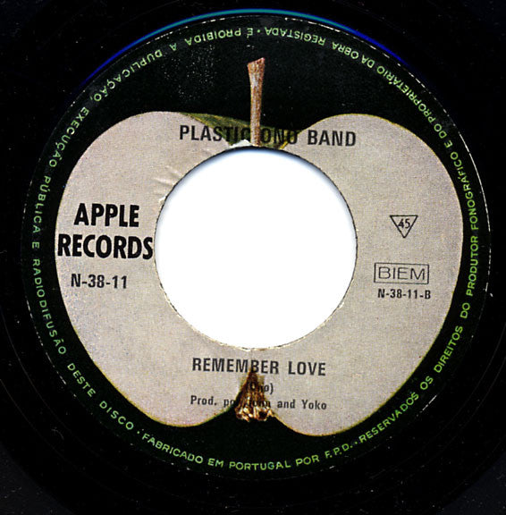 Plastic Ono Band* : Give Peace A Chance / Remember Love (7", Single)