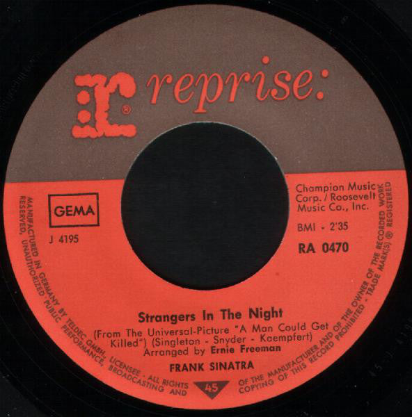 Frank Sinatra : Strangers In The Night (7", Single)