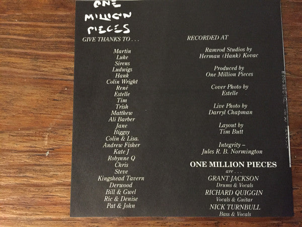 One Million Pieces : Deep Dark Hole (7", Single, Ltd, Blu)