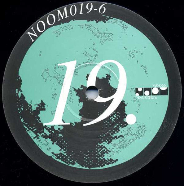 Tom De Luxe Presents Waterhouse : Ma' Definition Of House E.P. (12", EP)