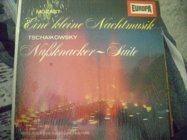 Wolfgang Amadeus Mozart, Pyotr Ilyich Tchaikovsky : Eine Kleine Nachtmusik / Nußknacker-Suite (LP)