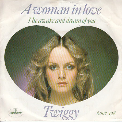 Twiggy (2) : A Woman In Love (7", Single)