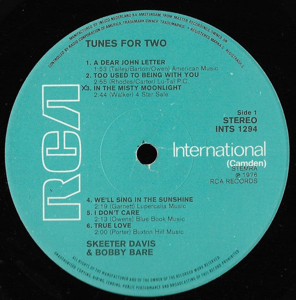 Skeeter Davis & Bobby Bare : Tunes For Two (LP, Album, RE)