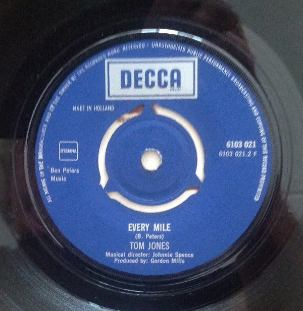 Tom Jones : Puppet Man / Every Mile (7", Single)