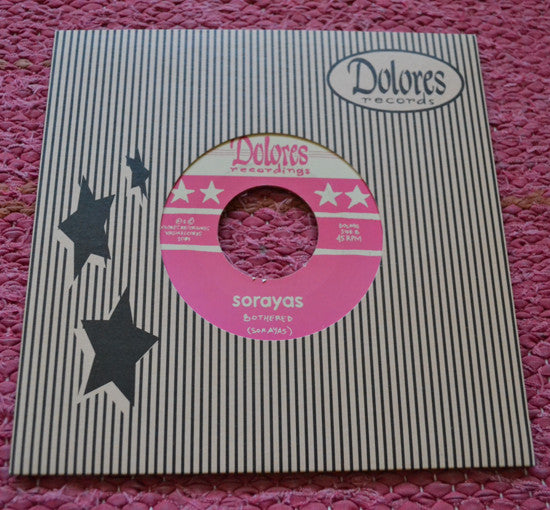 Sorayas : Drag Me Under (7", Pin)