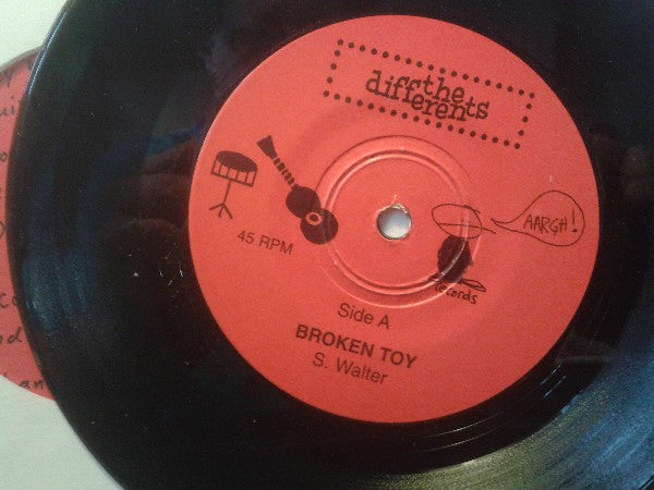 The Differents (3) : Broken Toy / Weight (7", Single)
