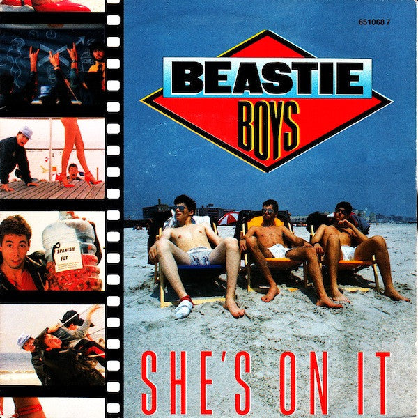 Beastie Boys : She's On It (7", Single)