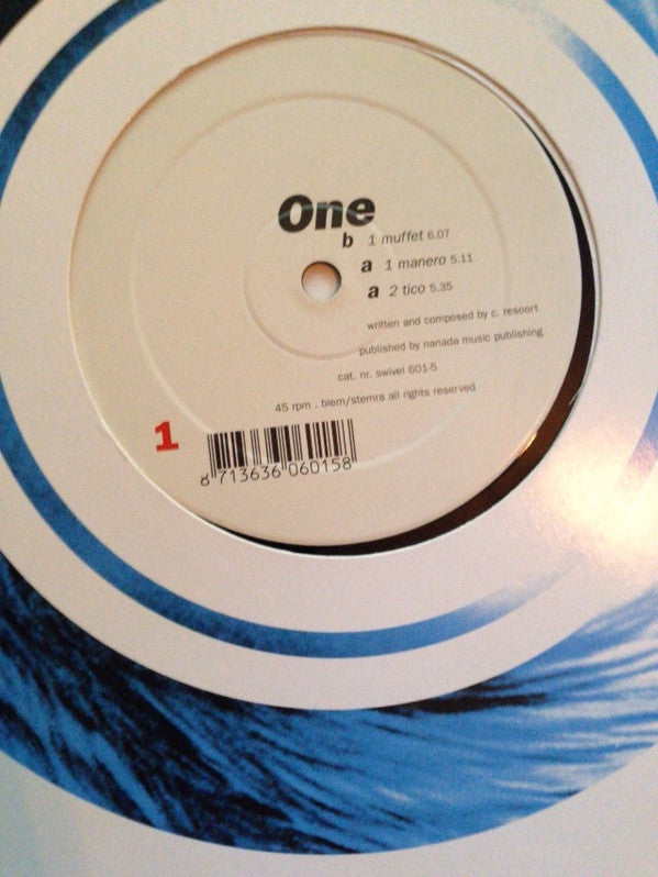 One : Muffet (12")