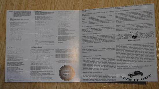 Circle Of Friends (2) / Live It Out : Gentle Women Prefer Punx Split Single (7", Single)