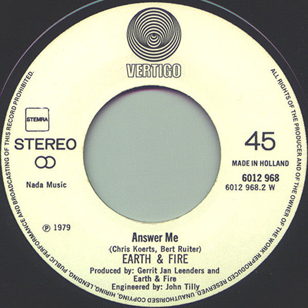 Earth And Fire : Weekend (7", Single, Pap)