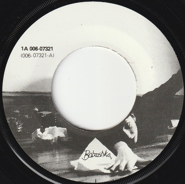 Kate Bush : Babooshka (7", Single)