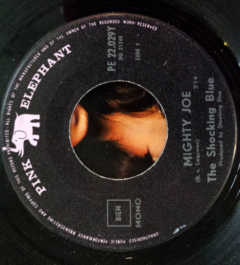 Shocking Blue : Mighty Joe (7", Single, Mono, Bla)