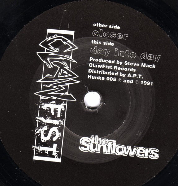 The Sunflowers : Closer / Day Into Day (7", Single)