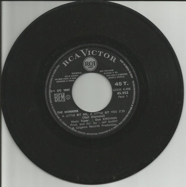 The Monkees : A Little Bit Me, A Little Bit You / The Girl I Knew Somewhere (7", Single, Mono)