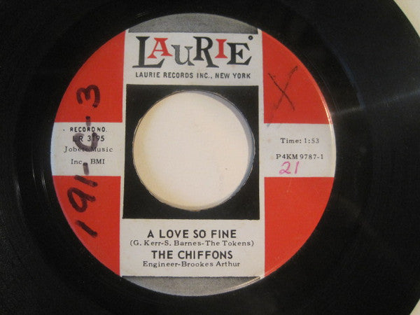 The Chiffons : A Love So Fine (7", Single, Roc)